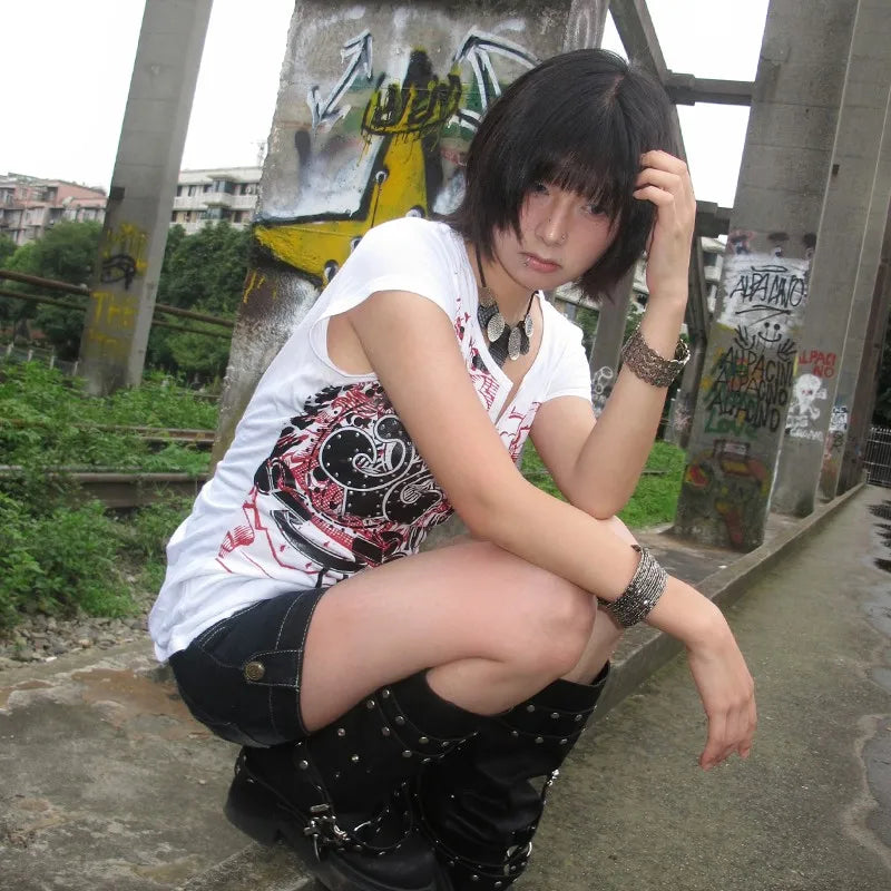 Cathy Dollette Harajuku Grunge V-neck Short Sleeve Tee