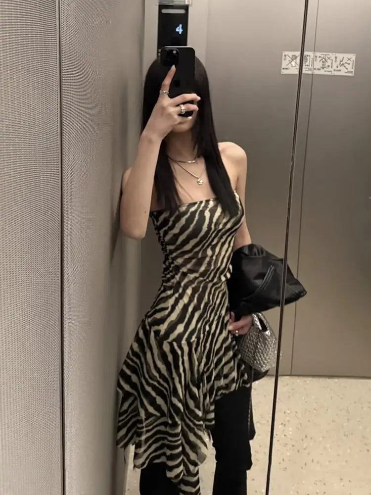 Cathy Dollette Asymmetrical Zebra Stripes Strapless Chest Wrap 2000s Clothes  Slim Sexy Tanks & Camis Corset Gothic Summer TopChic