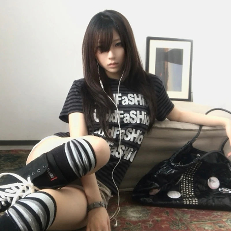 Cathy Dollette Short Sleeve Gray and Black Striped Top