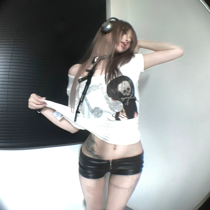 Cathy Dollette Skull Musical  Short Sleeve Tee